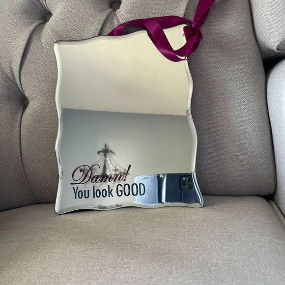 4 pc Mirror, nails, face & hair products New in Box - Picture 6 of 7